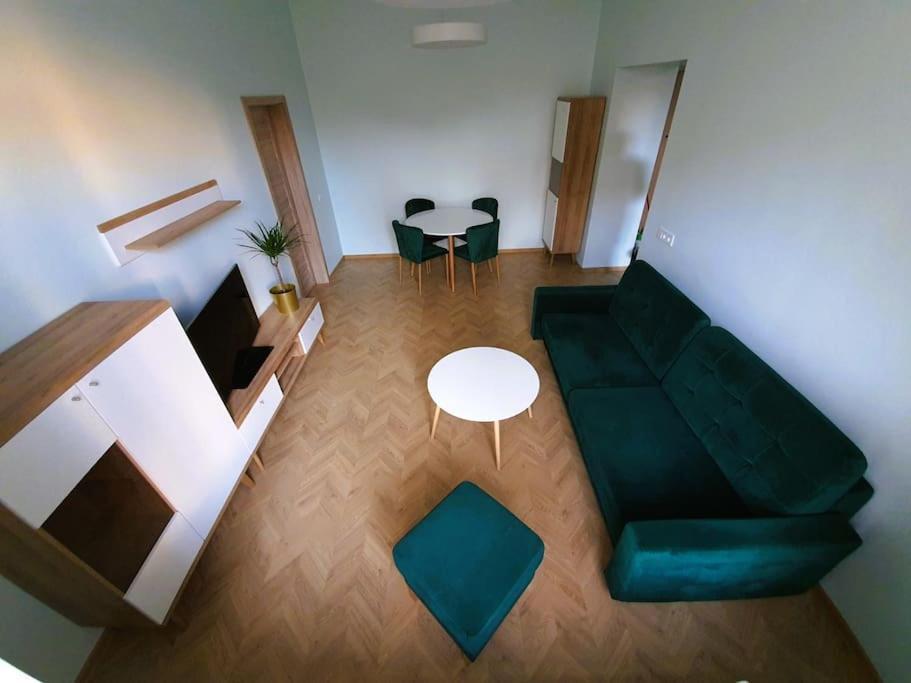 Modern Flat By Lukiskiu Square Вильнюс Экстерьер фото